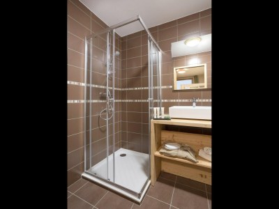 Apartment Apartment in Alps with Spa & Pool - Features photo 22