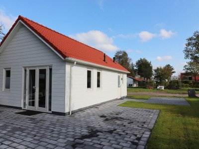 Holiday house Chalet in Friesland mit Terrasse in Sint Nicolaasga - Holiday house