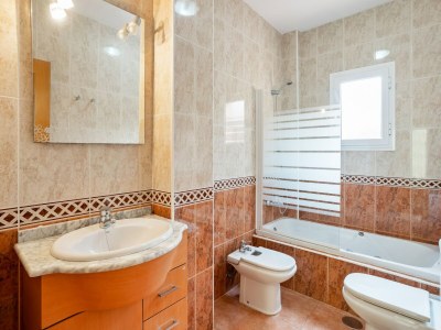 Apartment Apartment in Lepe with Pool and Garden - Features photo 11