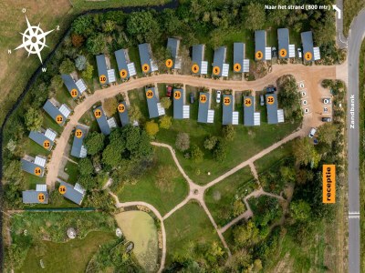 Holiday park Chalet in Vrouwenpolder near Banjaard Beach - Outdoor photo 39