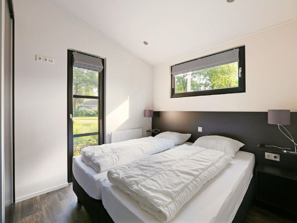 Holiday park Charming Pondside Chalet - Features photo 5