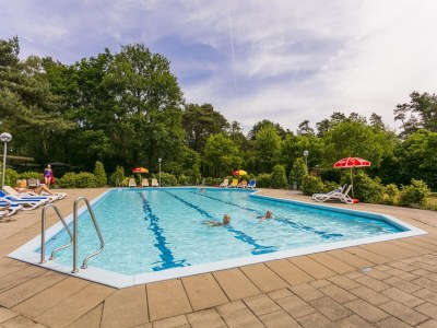 Holiday park Charming Pondside Chalet - Outdoor photo 3