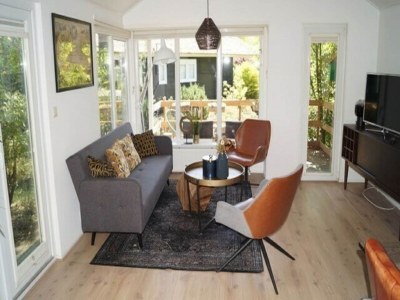 Holiday park Charming Pondside Chalet - Features photo 4