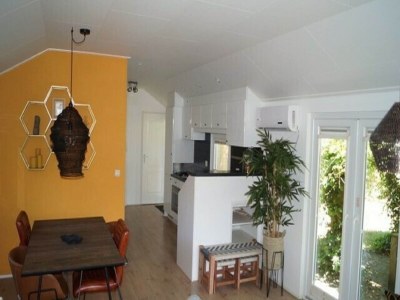 Holiday park Charming Pondside Chalet - Features photo 7