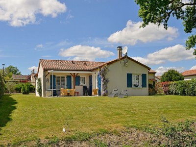 Holiday park Villa mit Garten in der Nähe des Golfplatzes - Outdoor photo 2