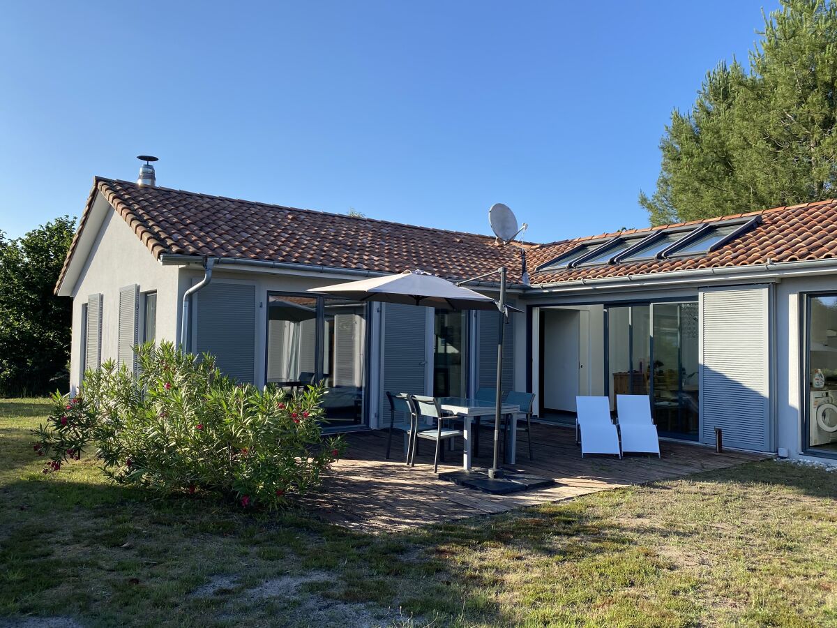 Holiday house Modern and spacious holiday home – only five minutes to the Atlantic