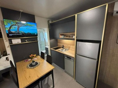 caravan TJ Escape - Mobile Home - Mobile Home With Hot Tub And Terrace - Features photo 6