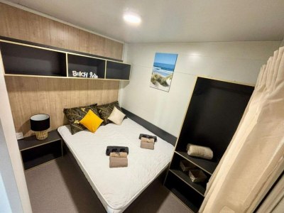 caravan TJ Escape - Mobile Home - Mobile Home With Hot Tub And Terrace - Features photo 10