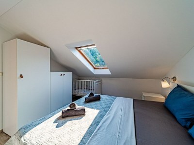 Apartment Holiday Home Island Gem - Five  Bedroom Apartment - Features photo 19