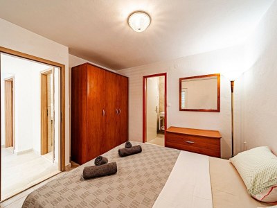 Apartment Holiday Home Island Gem - Five  Bedroom Apartment - Features photo 38