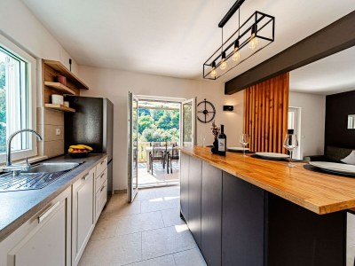 Apartment Holiday Home Island Gem - Five  Bedroom Apartment - Features photo 48