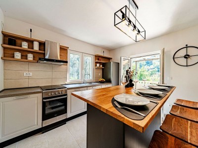 Apartment Holiday Home Island Gem - Five  Bedroom Apartment - Features photo 57