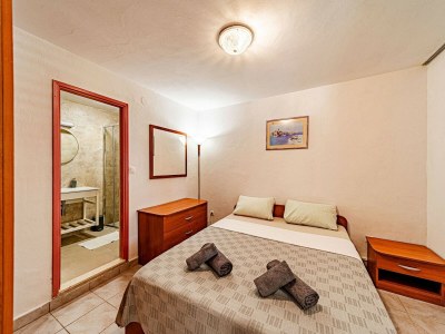 Apartment Holiday Home Island Gem - Five  Bedroom Apartment - Features photo 69