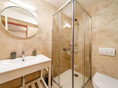 Apartment Holiday Home Island Gem - Five  Bedroom Apartment - Features photo 71