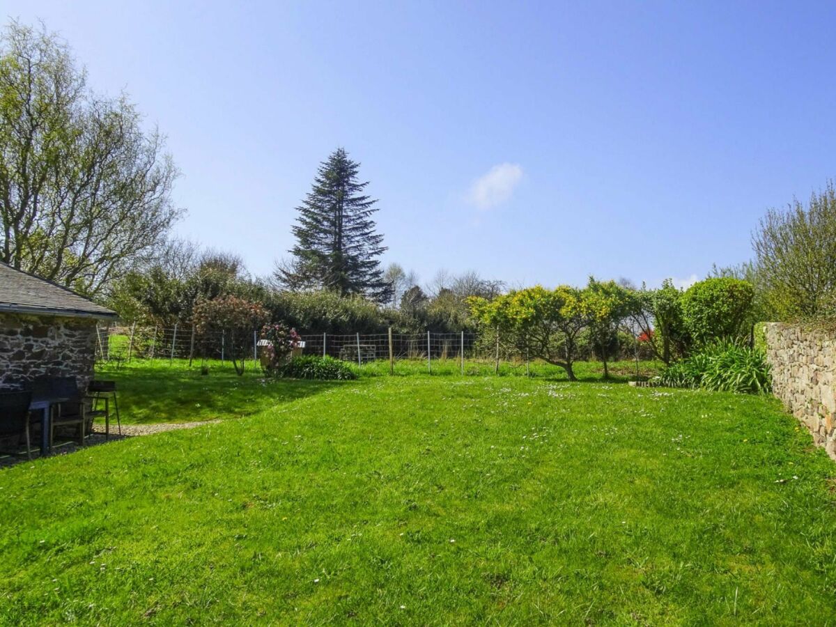 Holiday house Stone House in Plouezec near Goelo Coast - Outdoor photo 4