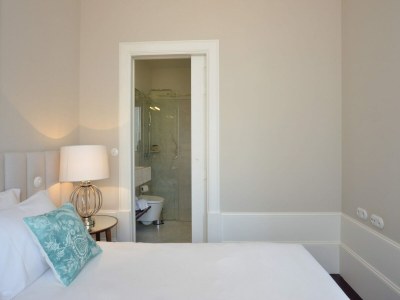 Apartment Spacious city apartment with modern amenities - Features photo 7