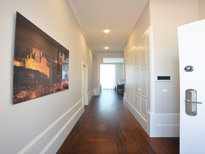 Apartment Spacious city apartment with modern amenities - Features photo 11