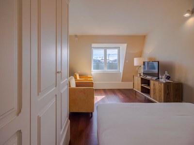 Apartment City-center apartment with modern comforts - Features photo 16