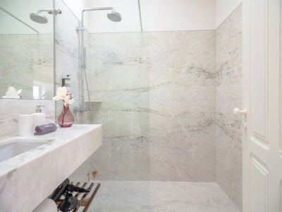 Apartment City-center apartment with modern comforts - Features photo 20