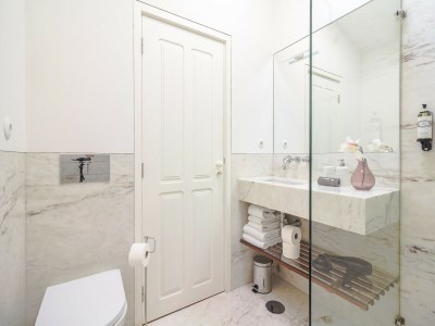 Apartment City-center apartment with modern comforts - Features photo 22