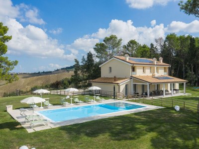 Villa Villa Silvia in Montemaggiore al Metauro - Villa