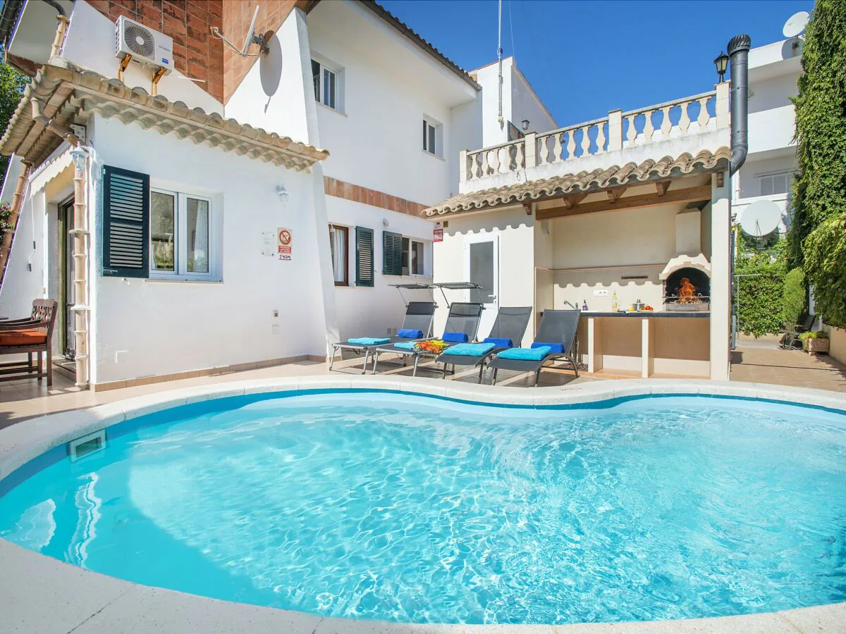 Villa VILLA LUCETA - 15 MIN WALK TO THE BEACH