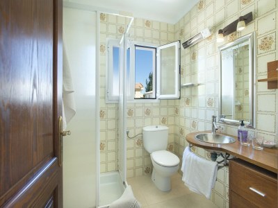 Villa VILLA LUCETA - 15 MIN WALK TO THE BEACH - Features photo 24
