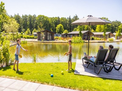 Holiday park Chalet in den Niederlanden am Teich - Outdoor photo 36