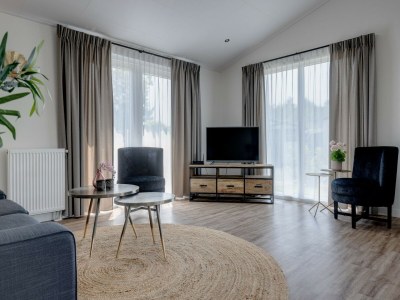 Holiday park Chalet by Pond in Eindhoven Holiday Park - Holiday park