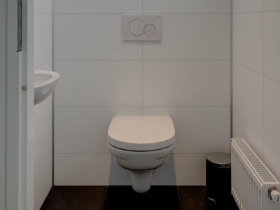 Holiday park Chalet by Pond in Eindhoven Holiday Park - Features photo 7