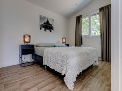 Holiday park Chalet by Pond in Eindhoven Holiday Park - Features photo 12