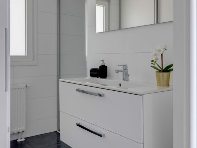 Holiday park Chalet by Pond in Eindhoven Holiday Park - Features photo 14