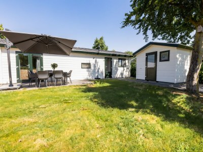 Holiday park Chalet in Brabant with Spacious Garden - Outdoor photo 8