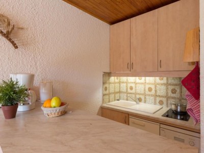 Apartment Slope-Side Stay with Balcony - Features photo 10