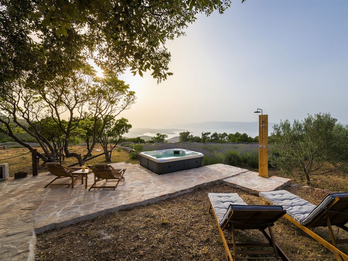 Holiday house Four-bedroom house with terrace and sea view Humac, Hvar K-8805 - Outdoor photo 5