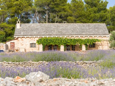 Holiday house Four-bedroom house with terrace and sea view Humac, Hvar K-8805 - Outdoor photo 3