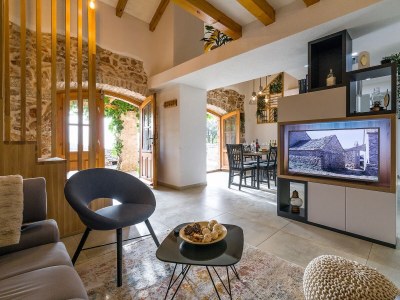 Holiday house Four-bedroom house with terrace and sea view Humac, Hvar K-8805 - Outdoor photo 20