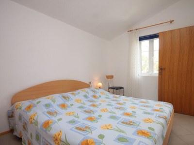 Apartment One bedroom apartment with terrace and sea view Nerezine, Lošinj A-3479-a - Outdoor photo 16