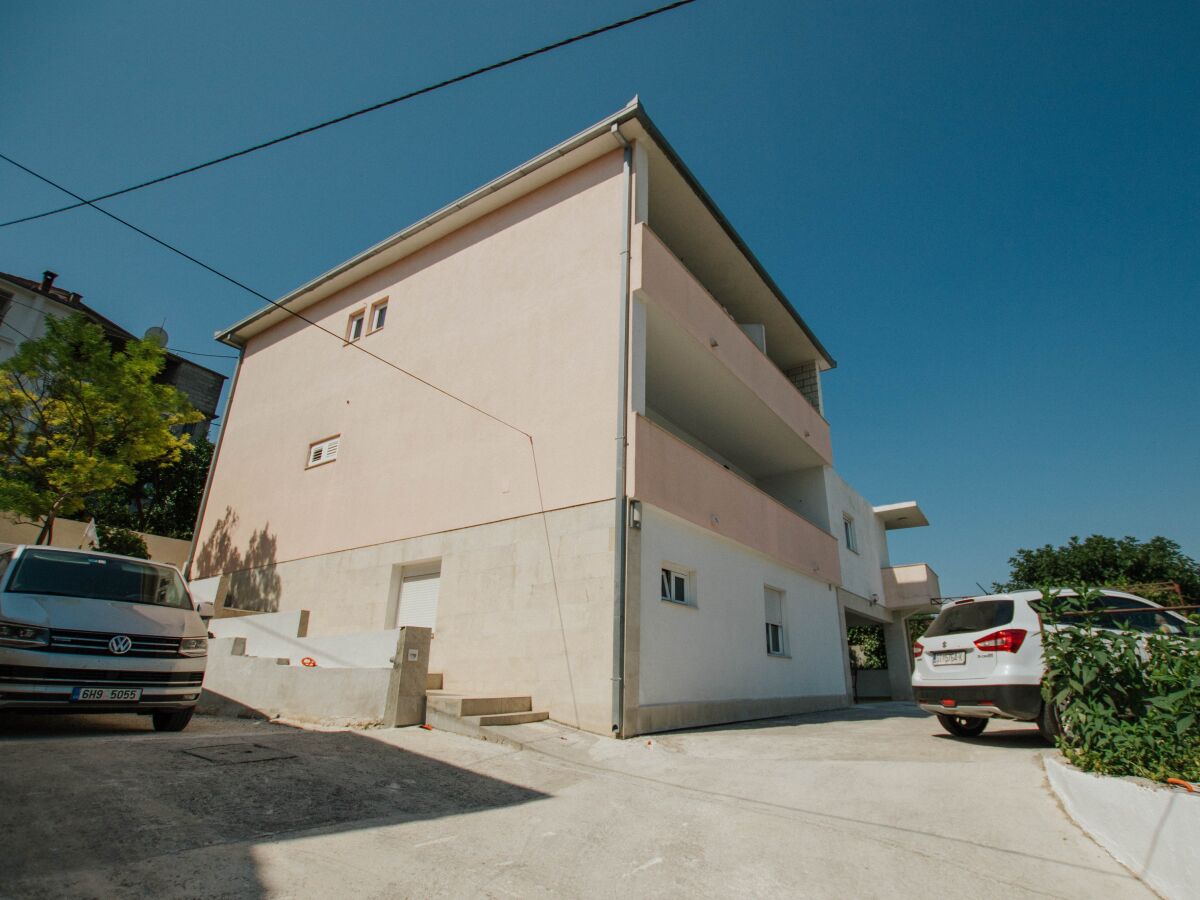 Apartment Two bedroom apartment near beach Arbanija, Čiovo A-9700-a