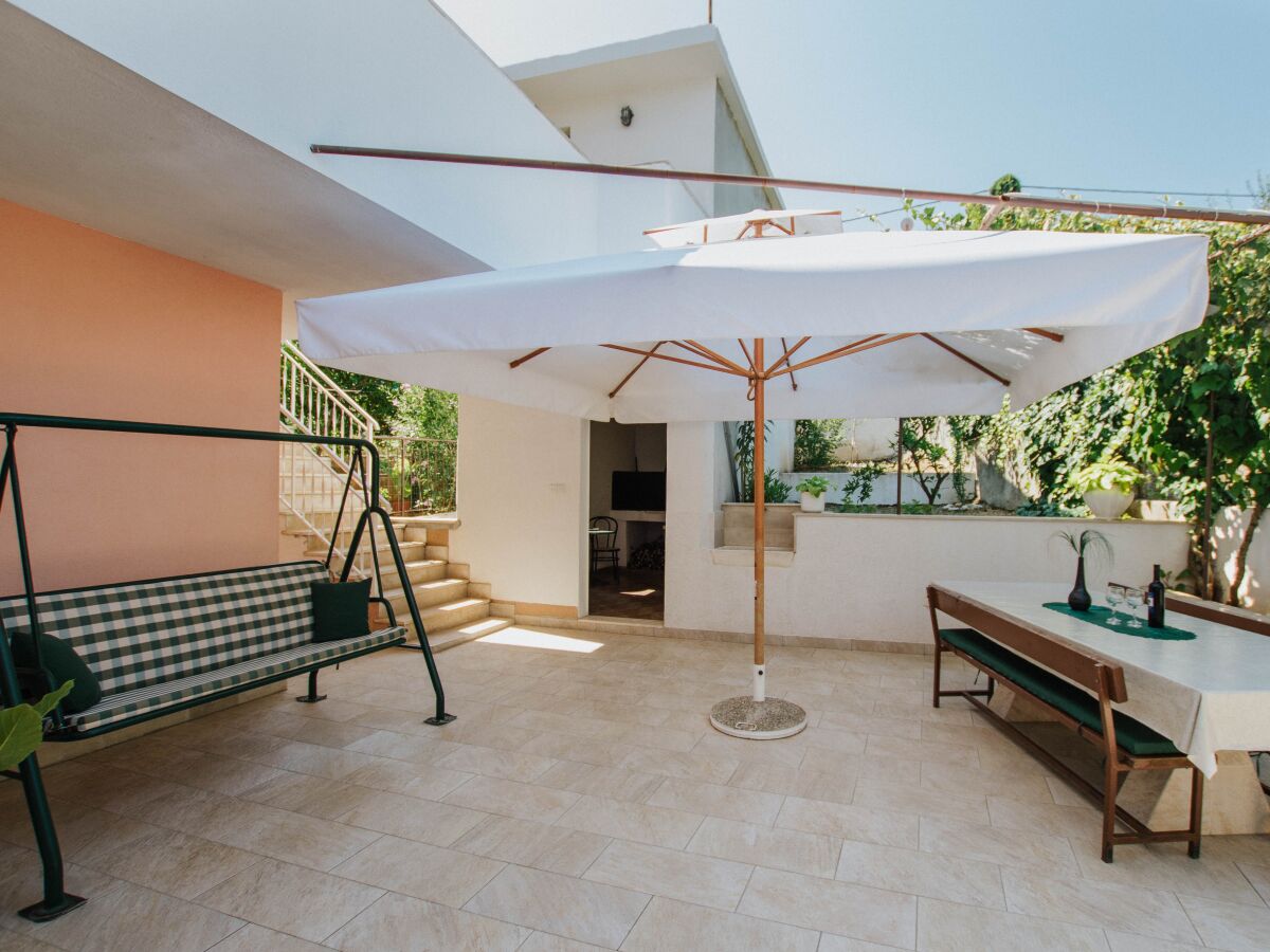 Apartment Two bedroom apartment near beach Arbanija, Čiovo A-9700-a - Outdoor photo 3