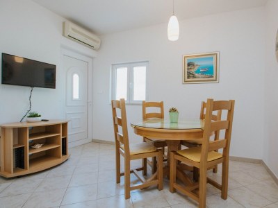 Apartment Two bedroom apartment near beach Arbanija, Čiovo A-9700-a - Outdoor photo 12