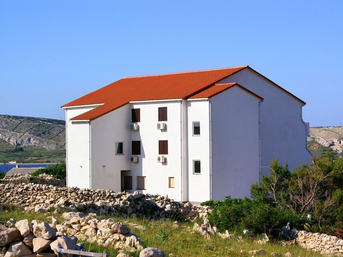 Apartment One bedroom apartment near beach Kustići, Pag A-4087-a - Outdoor photo 4