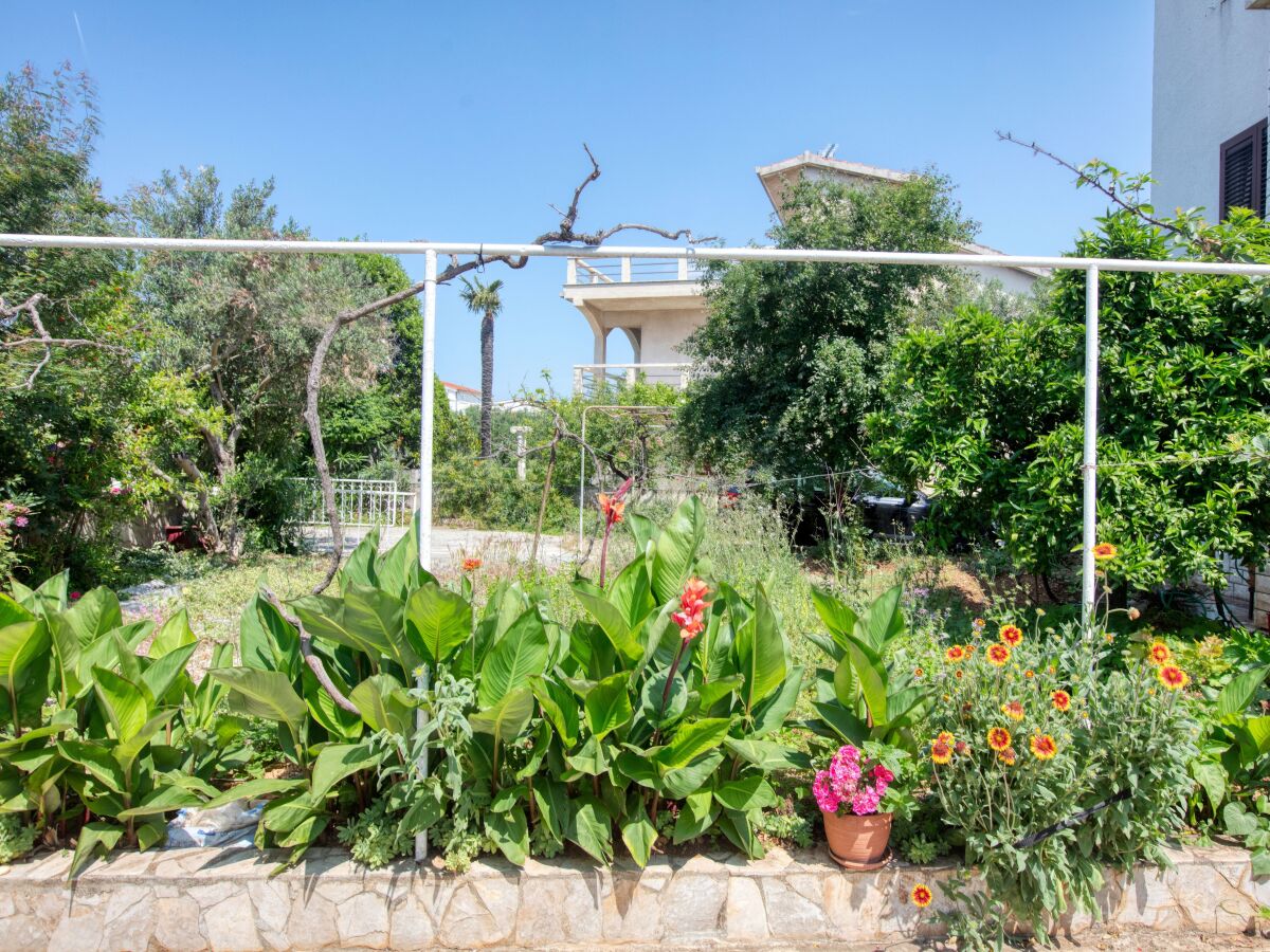 Apartment One bedroom apartment with terrace Rogoznica A-4313-d