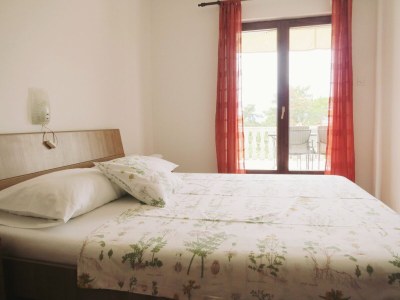 Apartment Two bedroom apartment with balcony and sea view Malinska, Krk A-19290-a - Outdoor photo 10