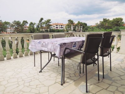 Apartment Two bedroom apartment with balcony and sea view Malinska, Krk A-19290-a - Outdoor photo 17