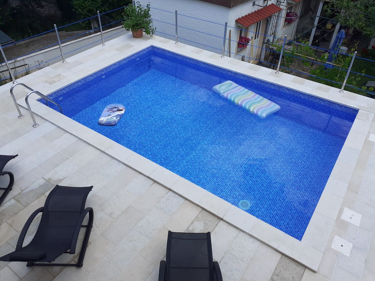 Apartment Three bedroom apartment with terrace Malinska, Krk A-19304-a - Outdoor photo 4