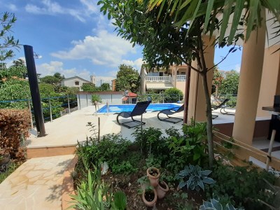 Apartment Three bedroom apartment with terrace Malinska, Krk A-19304-a in Malinska - Apartment