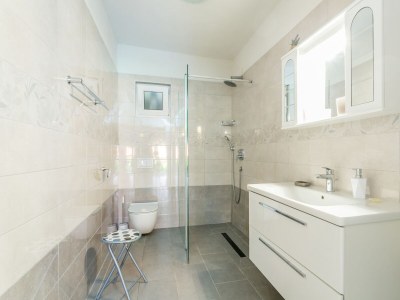 Apartment Apartments by the sea Baška Voda, Makarska - 300 - Apartments by the sea Baška Voda, Makarska - 300 - Outdoor photo 25