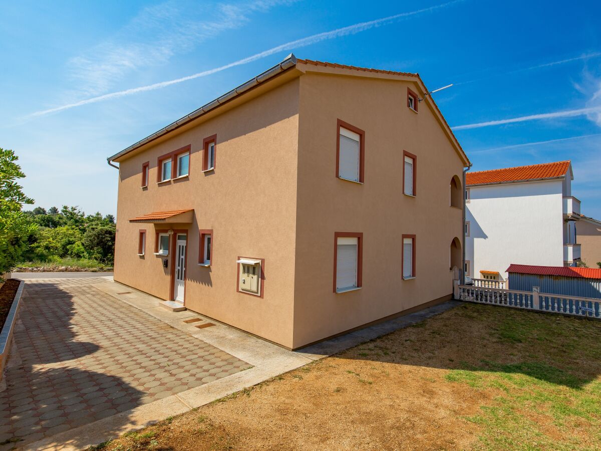 Apartment One bedroom apartment with terrace and sea view Barbat, Rab A-22584-a - Outdoor photo 5