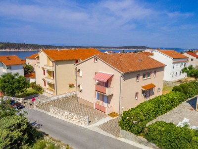 Apartment One bedroom apartment with terrace and sea view Barbat, Rab A-22584-a - Outdoor photo 2